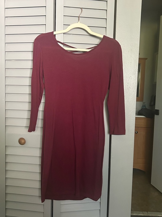 Dresses & Skirts - Women's Burgundy Long-Sleeve Midi Dress with Back Strap Detail